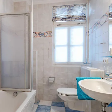 别墅 Vineta Whg 11 *